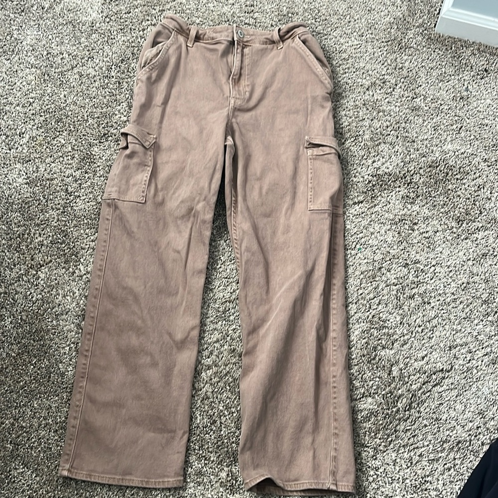 ultra high-rise brown cargo dad jeans from hollister